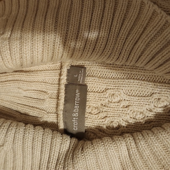 Women's large cable knit sweater - Picture 2 of 2